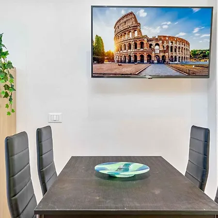 Accanto 2 Apartment