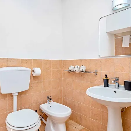 Apartment Accanto 2 *